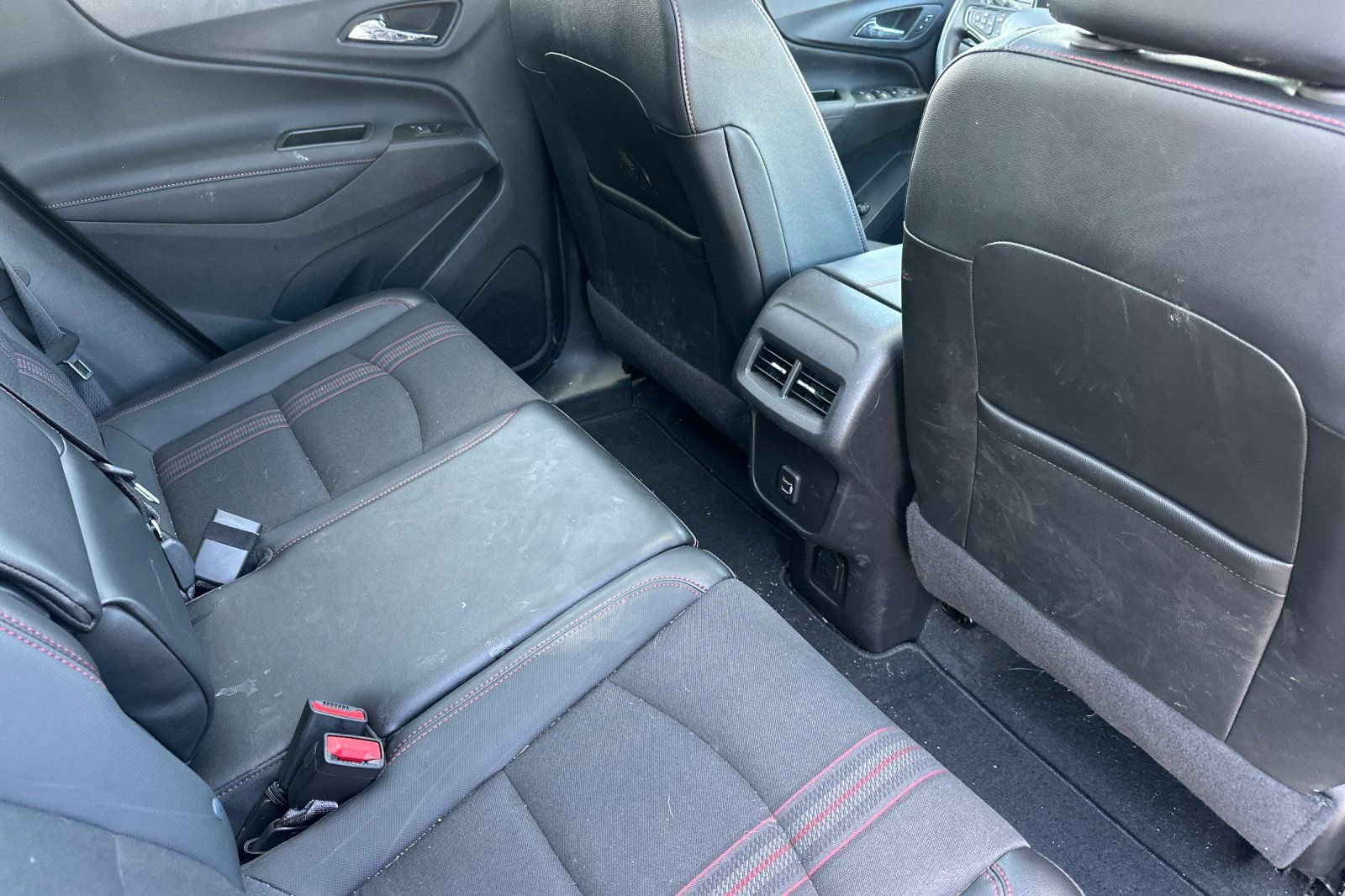 Used 2023 Chevrolet Equinox RS FWD image 17