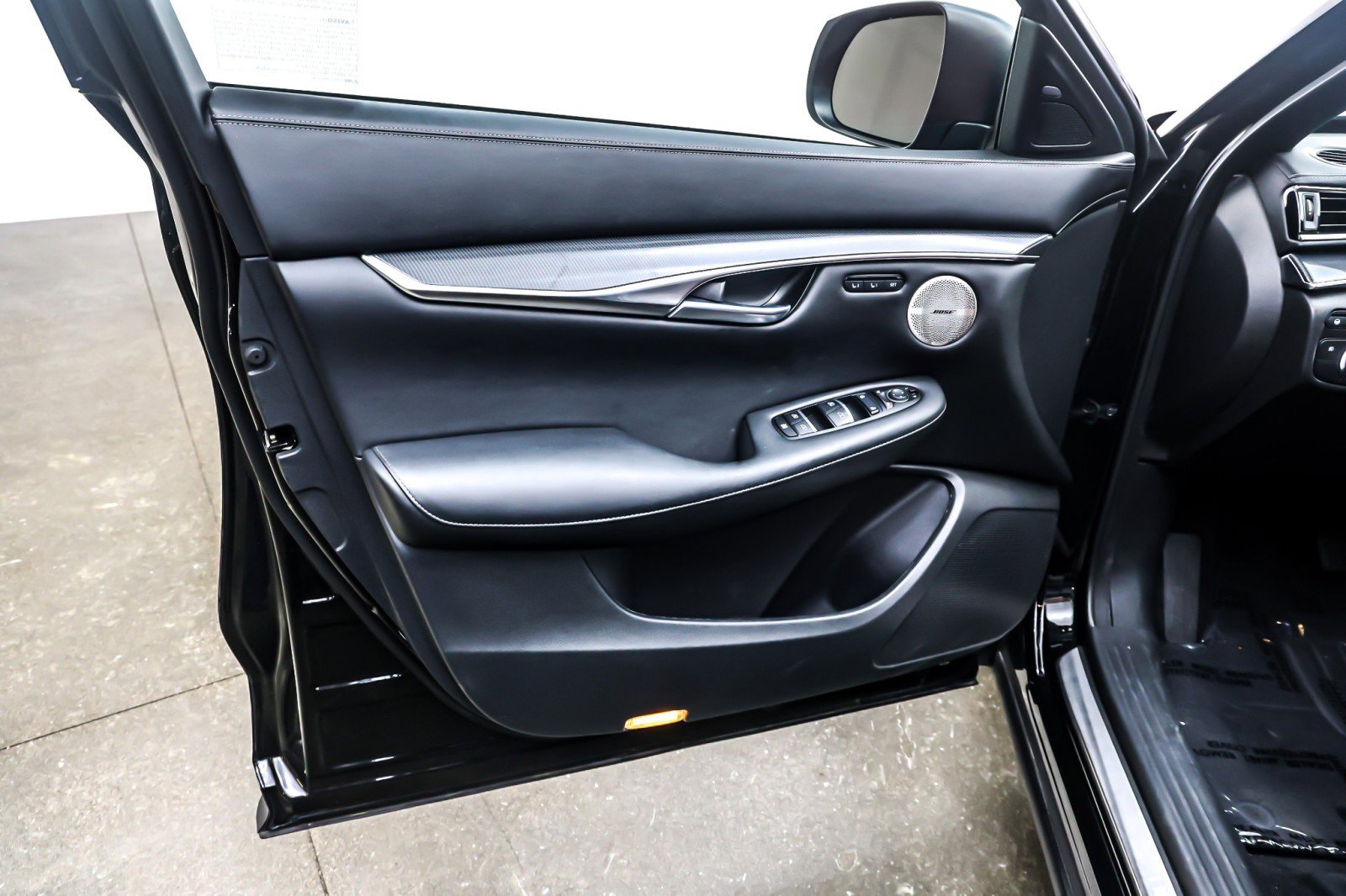 Used 2023 INFINITI QX50 Sport image 22