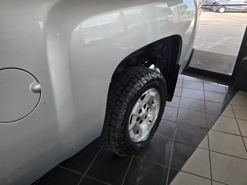 Used 2013 Chevrolet Silverado 1500 LT RWD image 33
