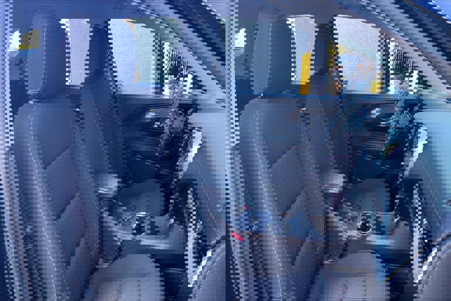 Used 2022 GMC Terrain SLE image 8