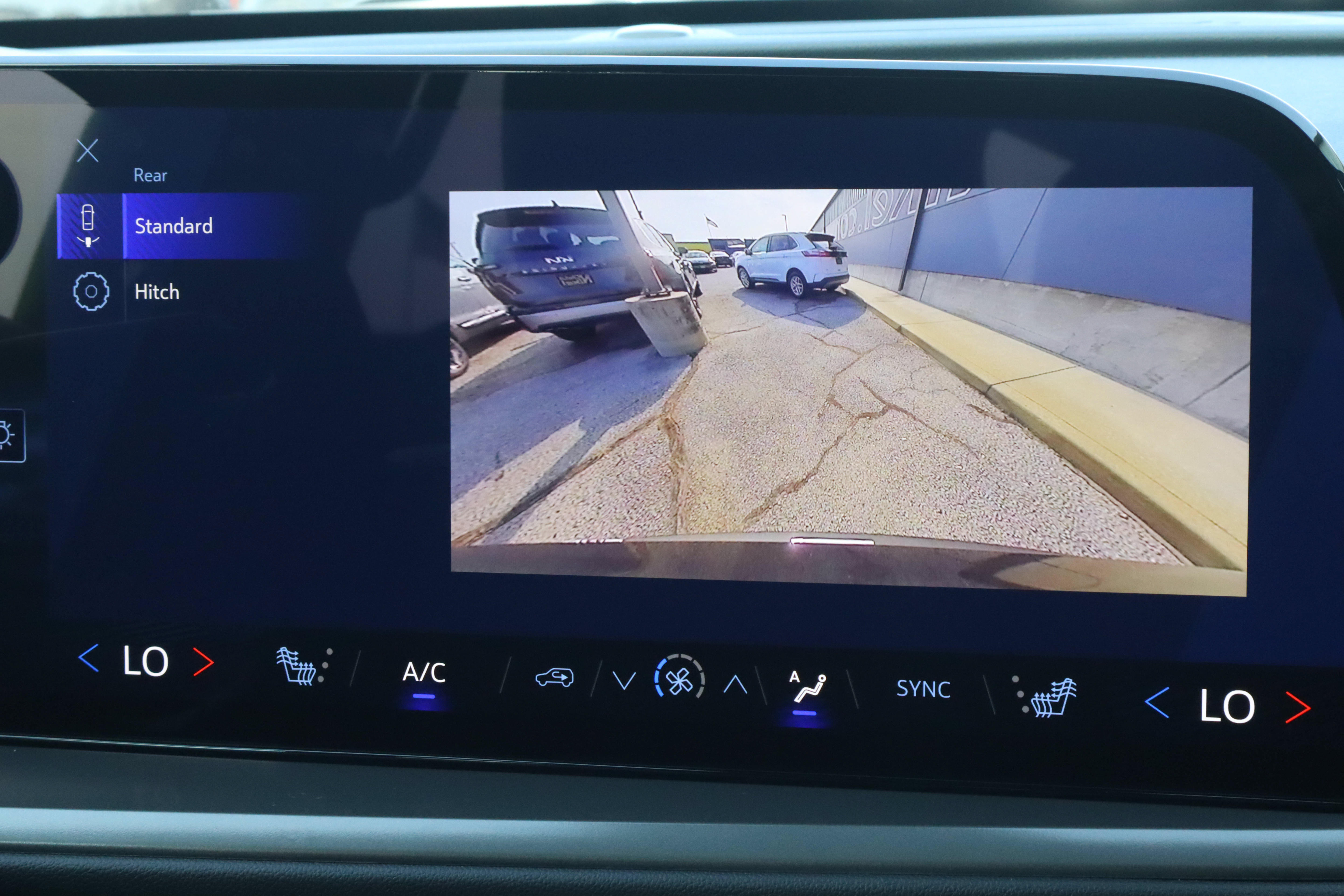 Used 2026 Chevrolet Traverse LT AWD/4WD image 13