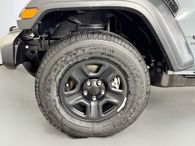 New 2026 Jeep Gladiator Sport image 31