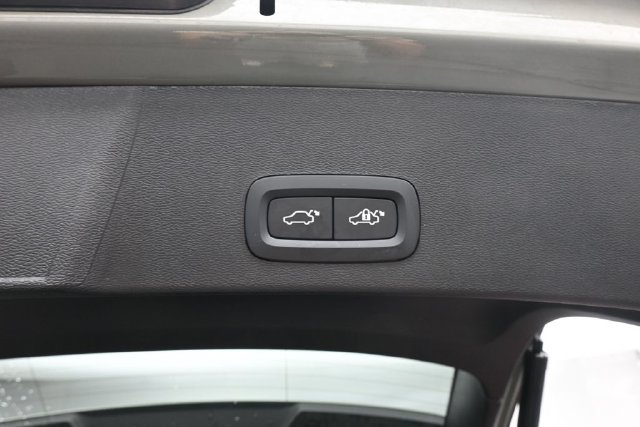 Used 2025 Volvo XC40 B5 Ultra w/ Climate Package AWD/4WD image 31