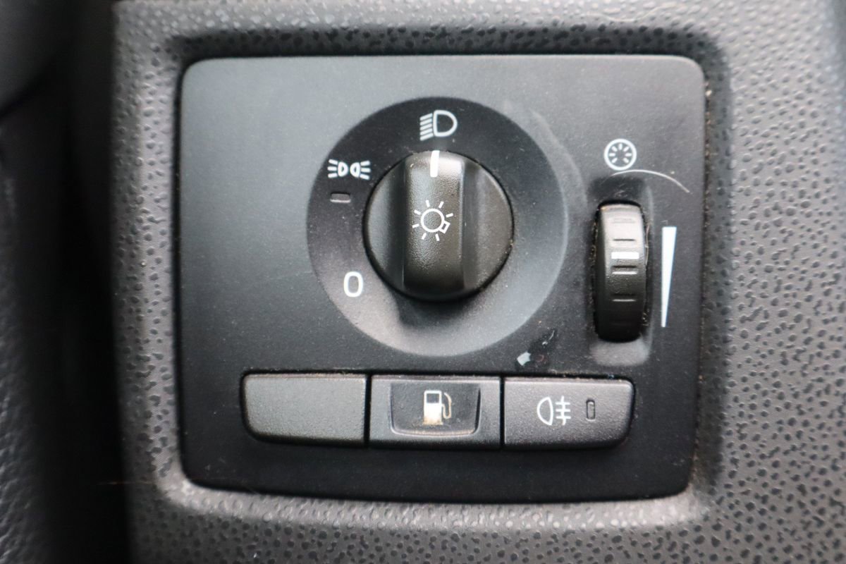 Used 2007 Volvo V50 2.4i image 29