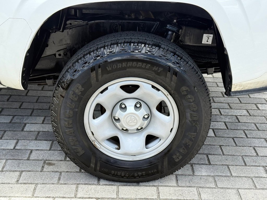 Used 2021 Toyota Tacoma SR5 image 32