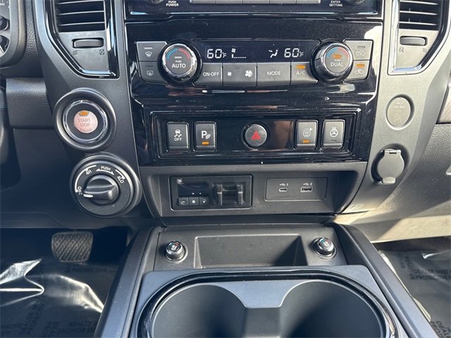 Used 2024 Nissan Titan PRO-4X w/ Pro-4x Convenience Package image 20