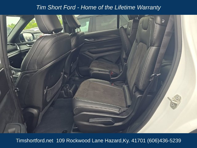 Used 2023 Jeep Grand Cherokee L Laredo AWD/4WD image 6