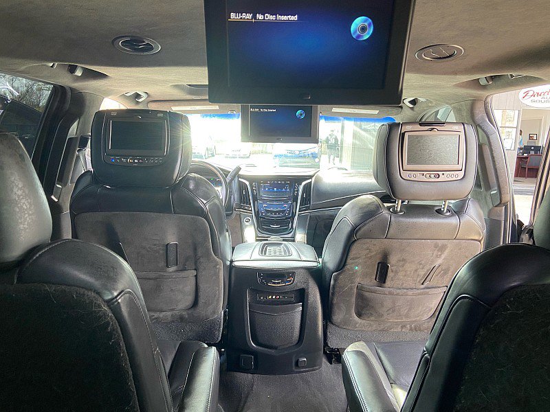 Used 2016 Cadillac Escalade ESV Platinum image 27