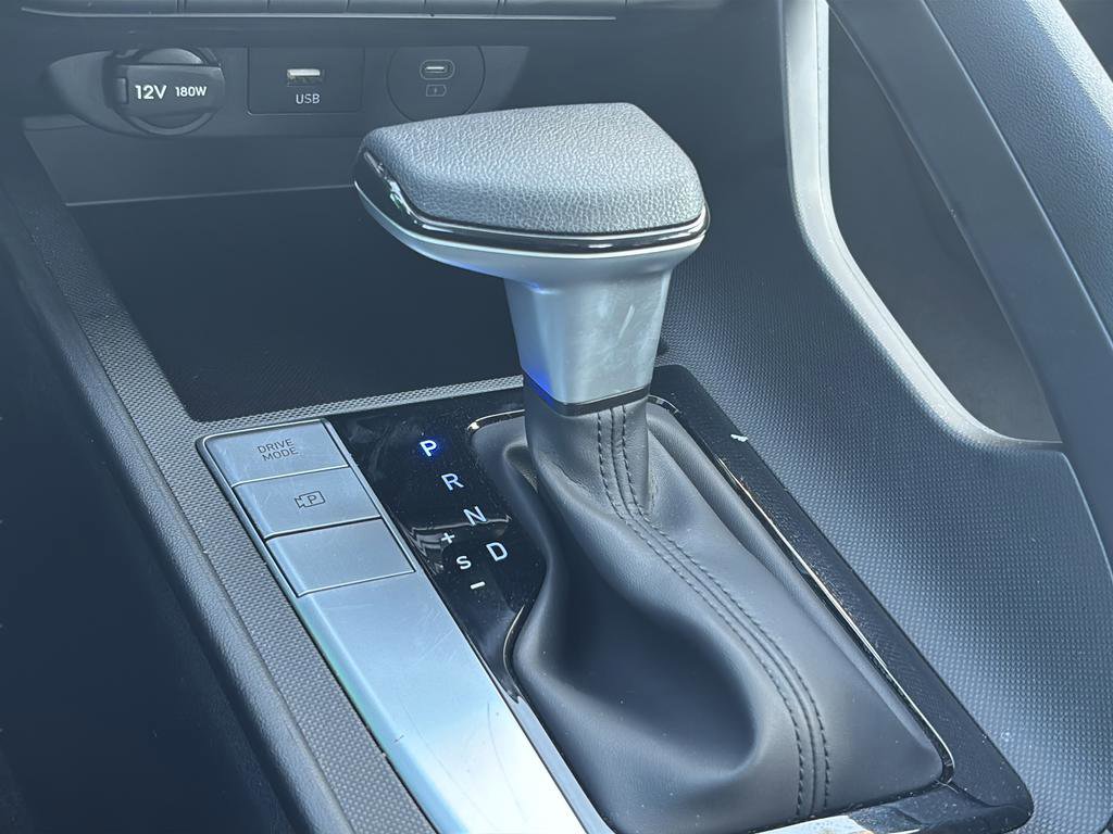 Certified 2025 Hyundai Elantra SE FWD image 34