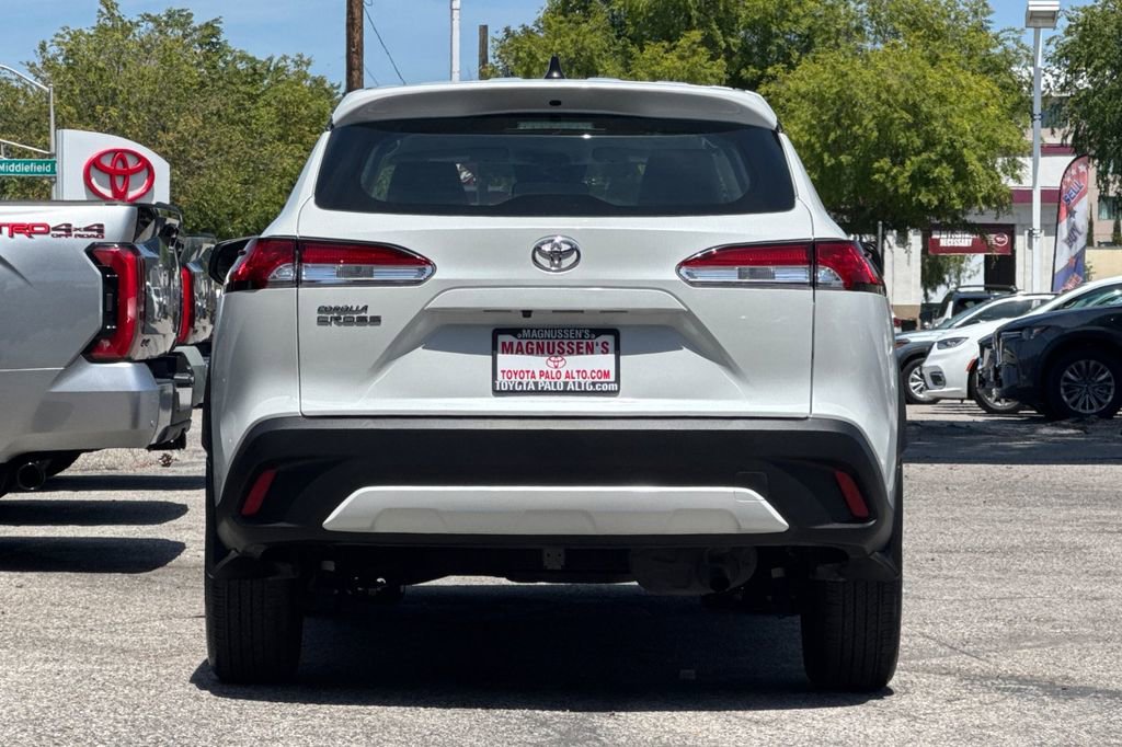 Certified 2023 Toyota Corolla Cross L FWD image 4