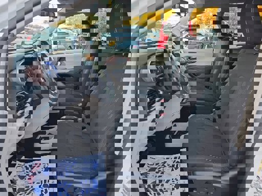 Used 2023 Chrysler Voyager LX image 6