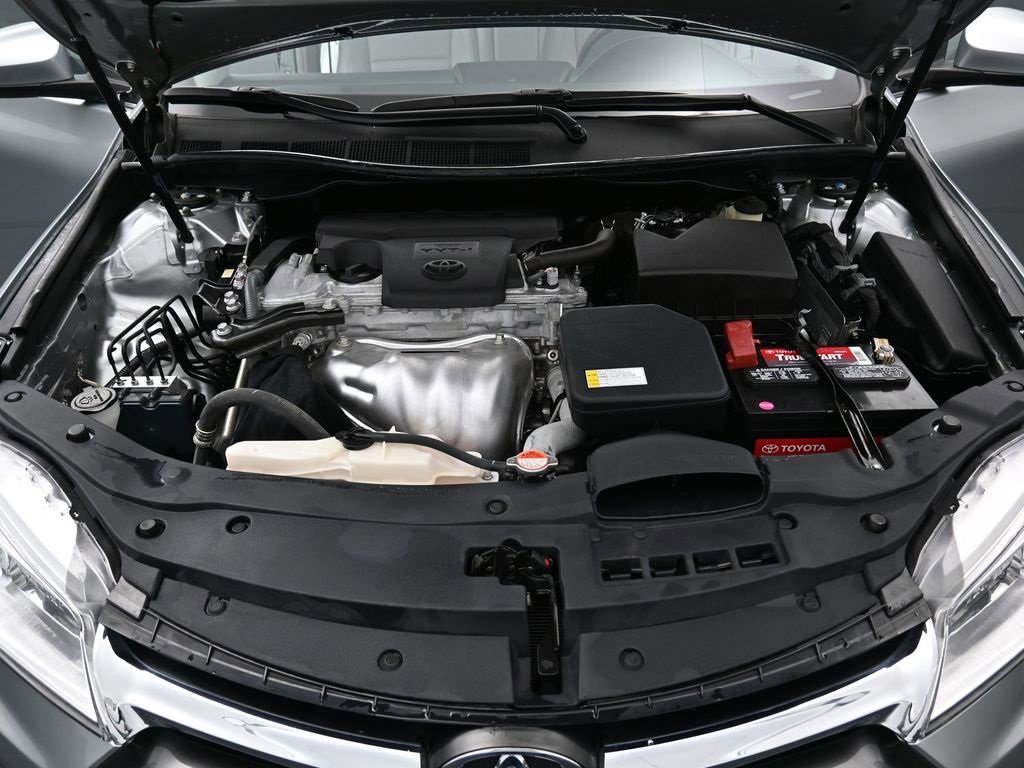 Used 2016 Toyota Camry XLE image 38