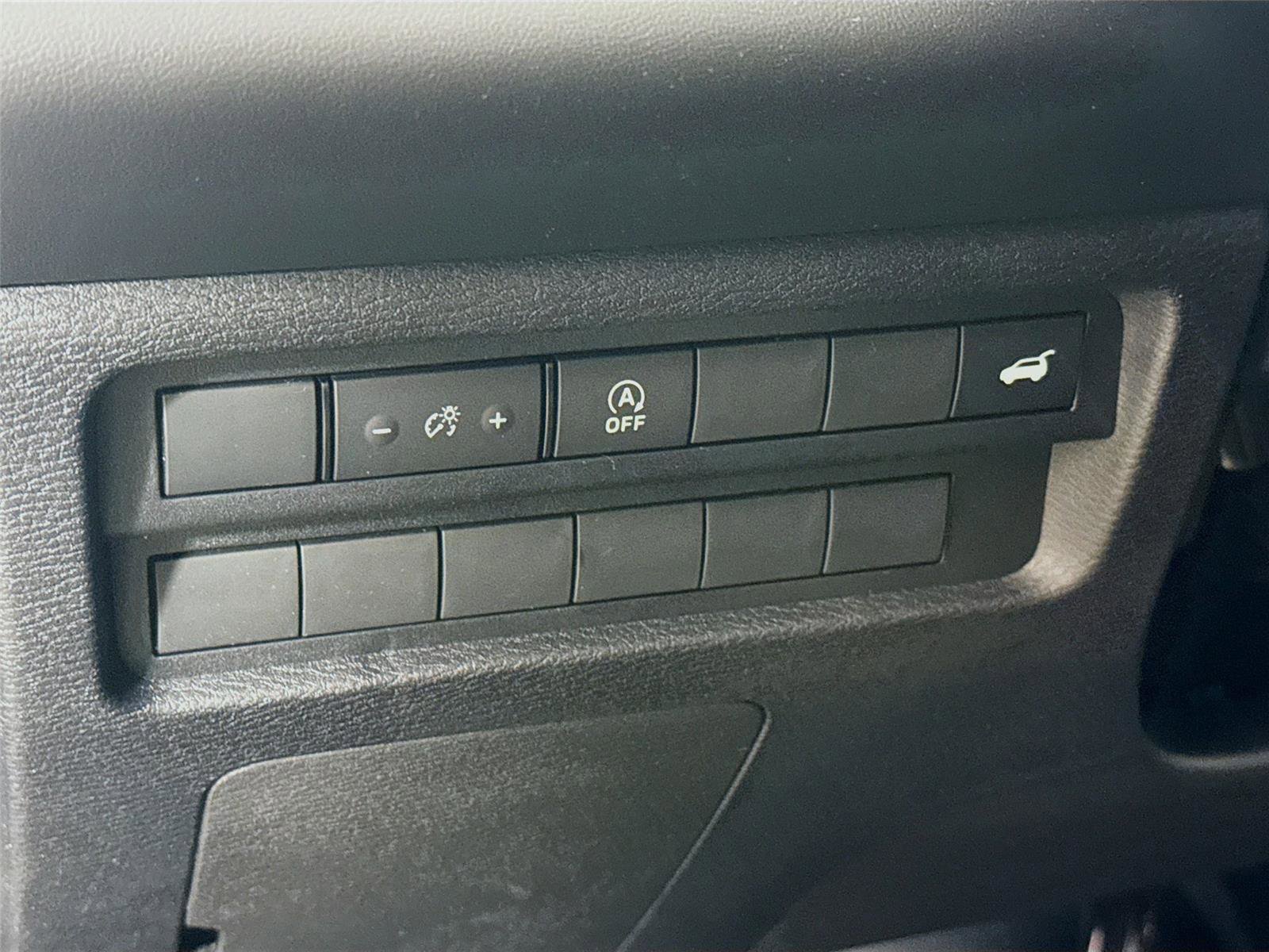 New 2026 Mitsubishi Outlander SE image 7