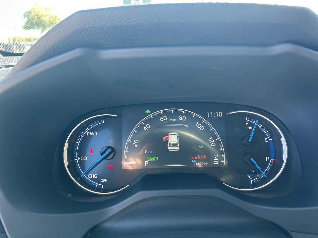 Used 2024 Toyota RAV4 SE image 4