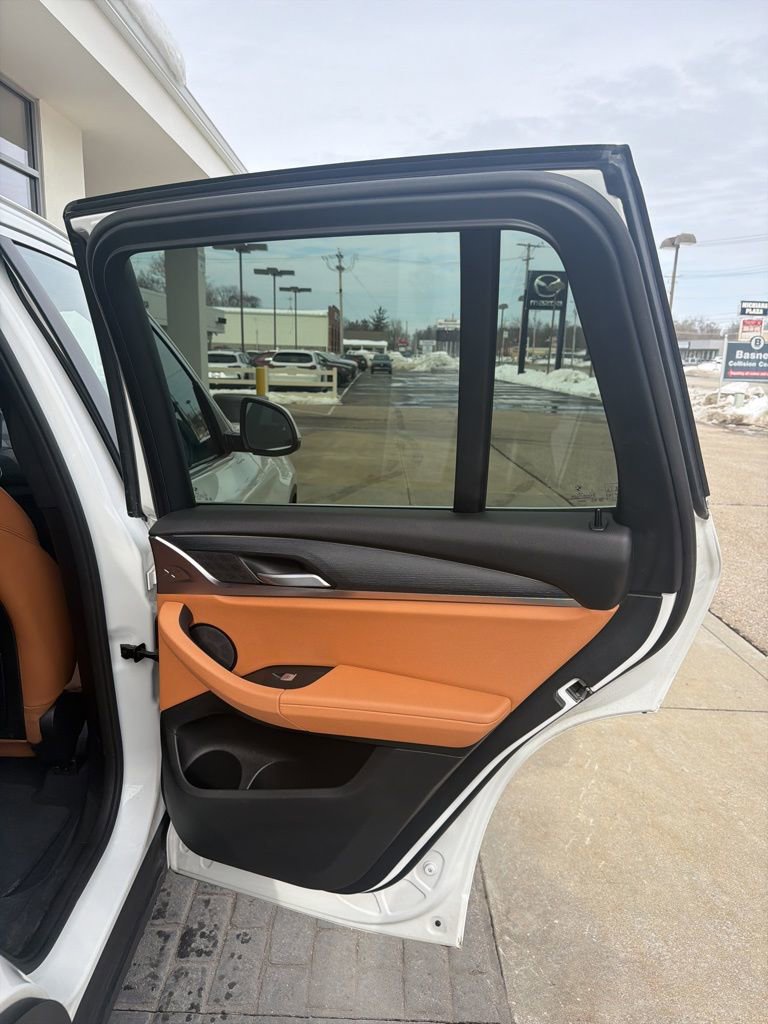 Used 2024 BMW X3 xDrive30i w/ Premium Package w/ZPA image 12