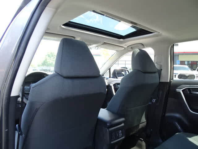 Used 2025 Toyota RAV4 XLE w/ Convenience Package FWD image 22