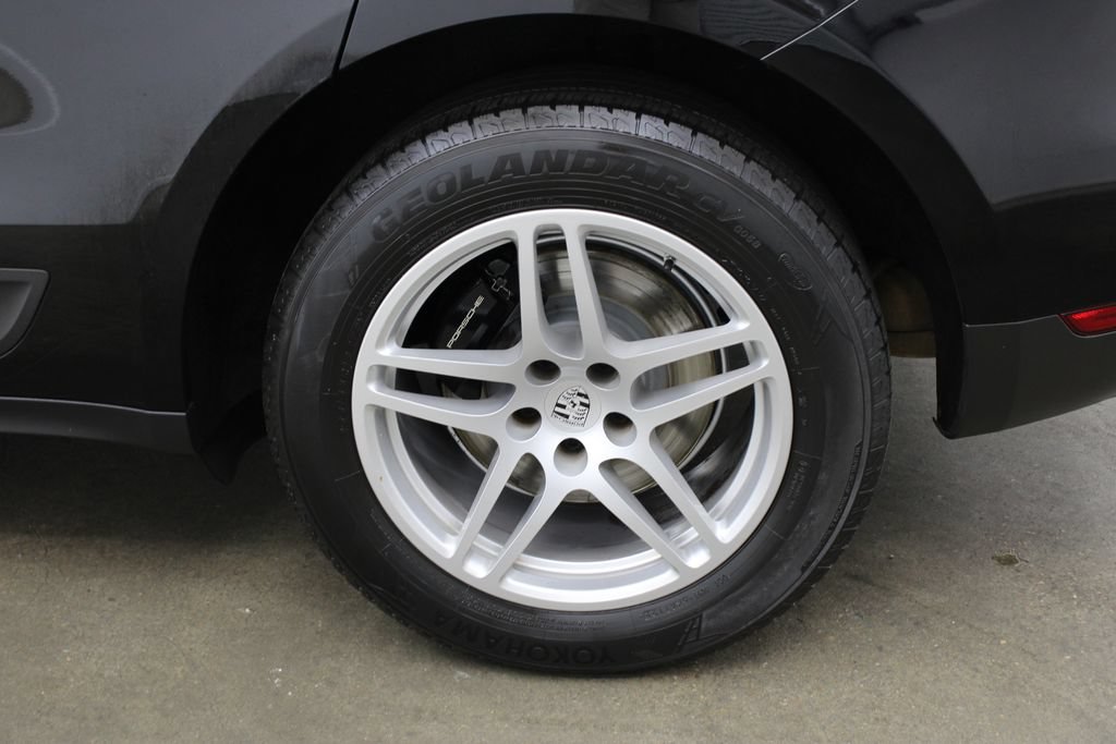 Used 2020 Porsche Macan AWD/4WD image 13