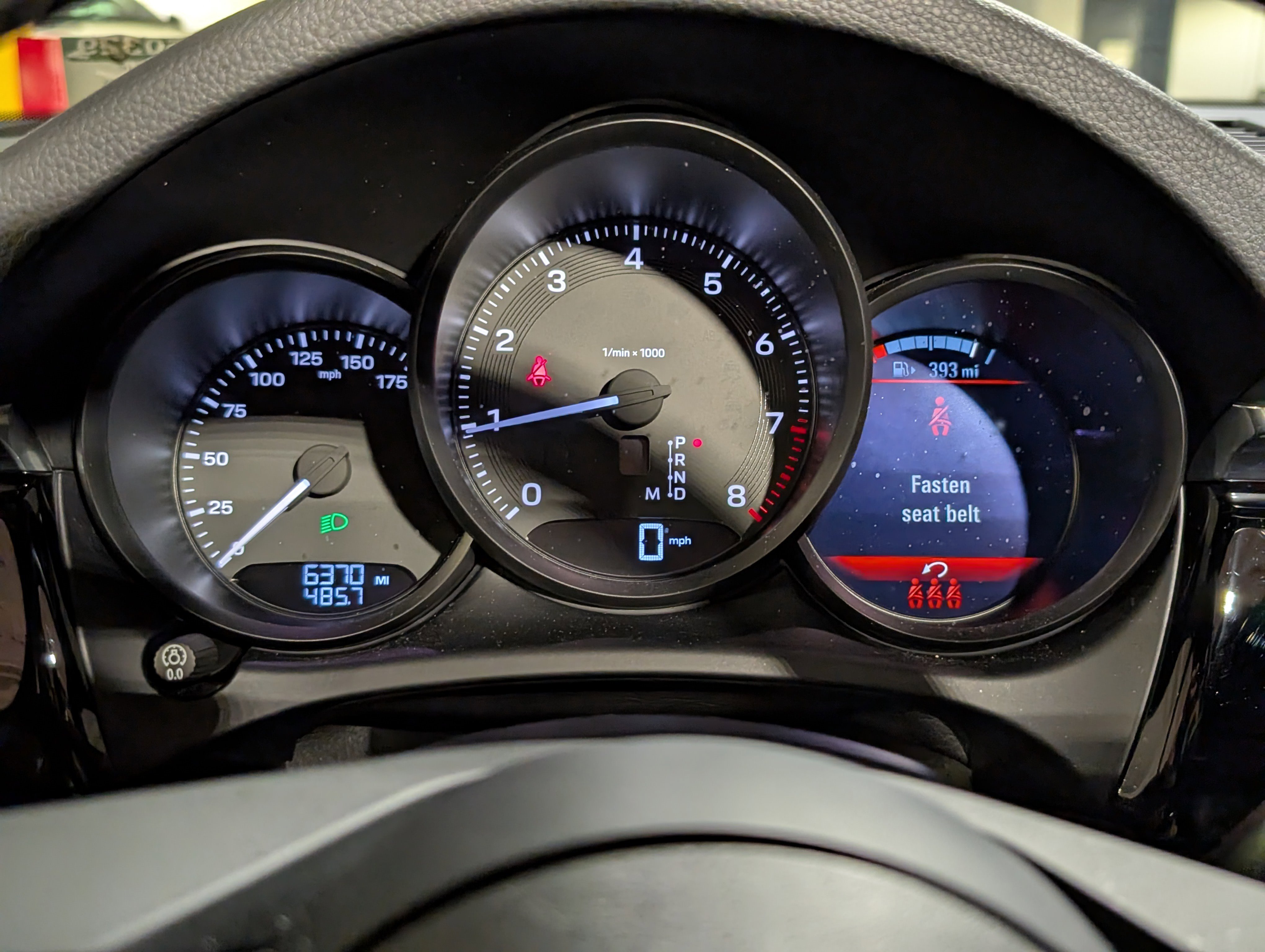 Certified 2025 Porsche Macan image 28