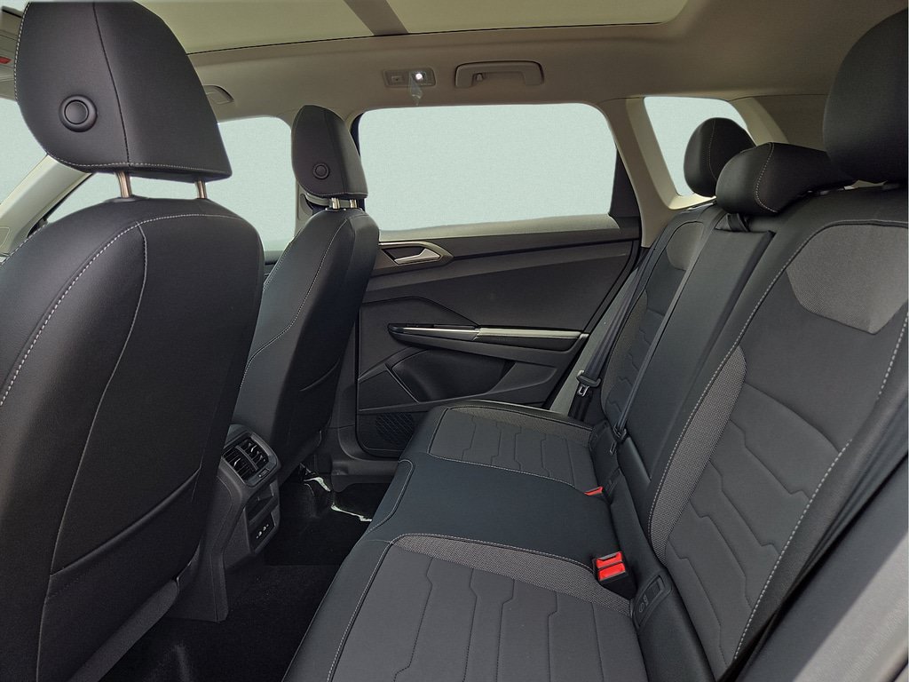 New 2026 Volkswagen Taos SE FWD image 10