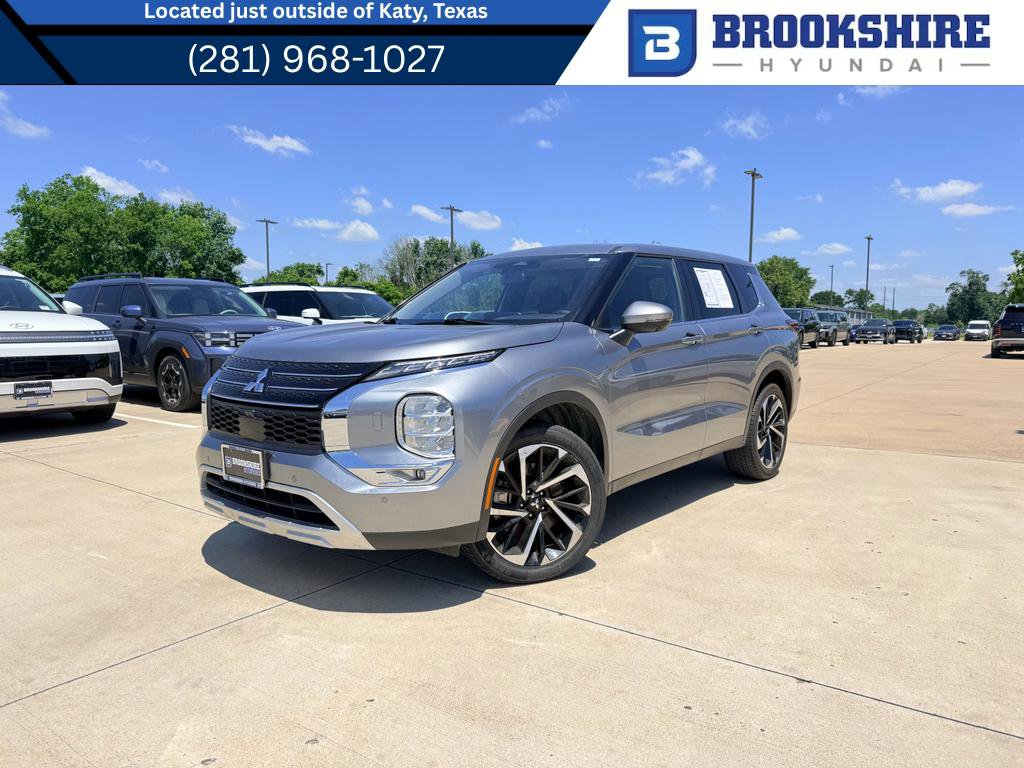Used 2024 Mitsubishi Outlander SE AWD/4WD image 1