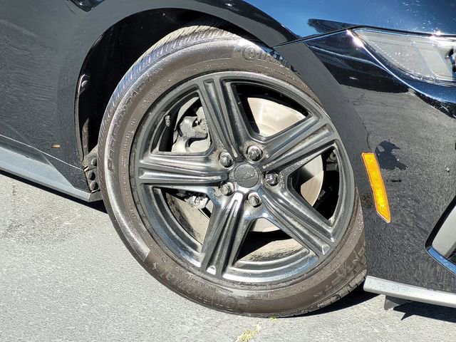 Used 2025 Ford Mustang Coupe image 12
