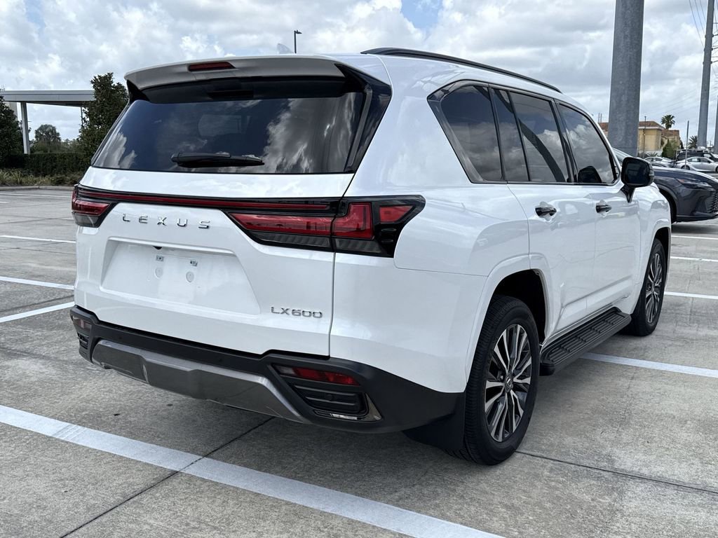 Certified 2024 Lexus LX 600 4WD w/ Appearance Package image 11