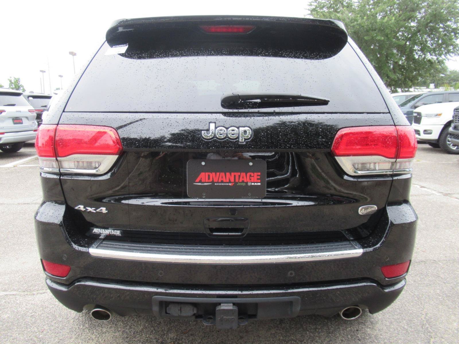 Used 2017 Jeep Grand Cherokee Overland AWD/4WD image 8