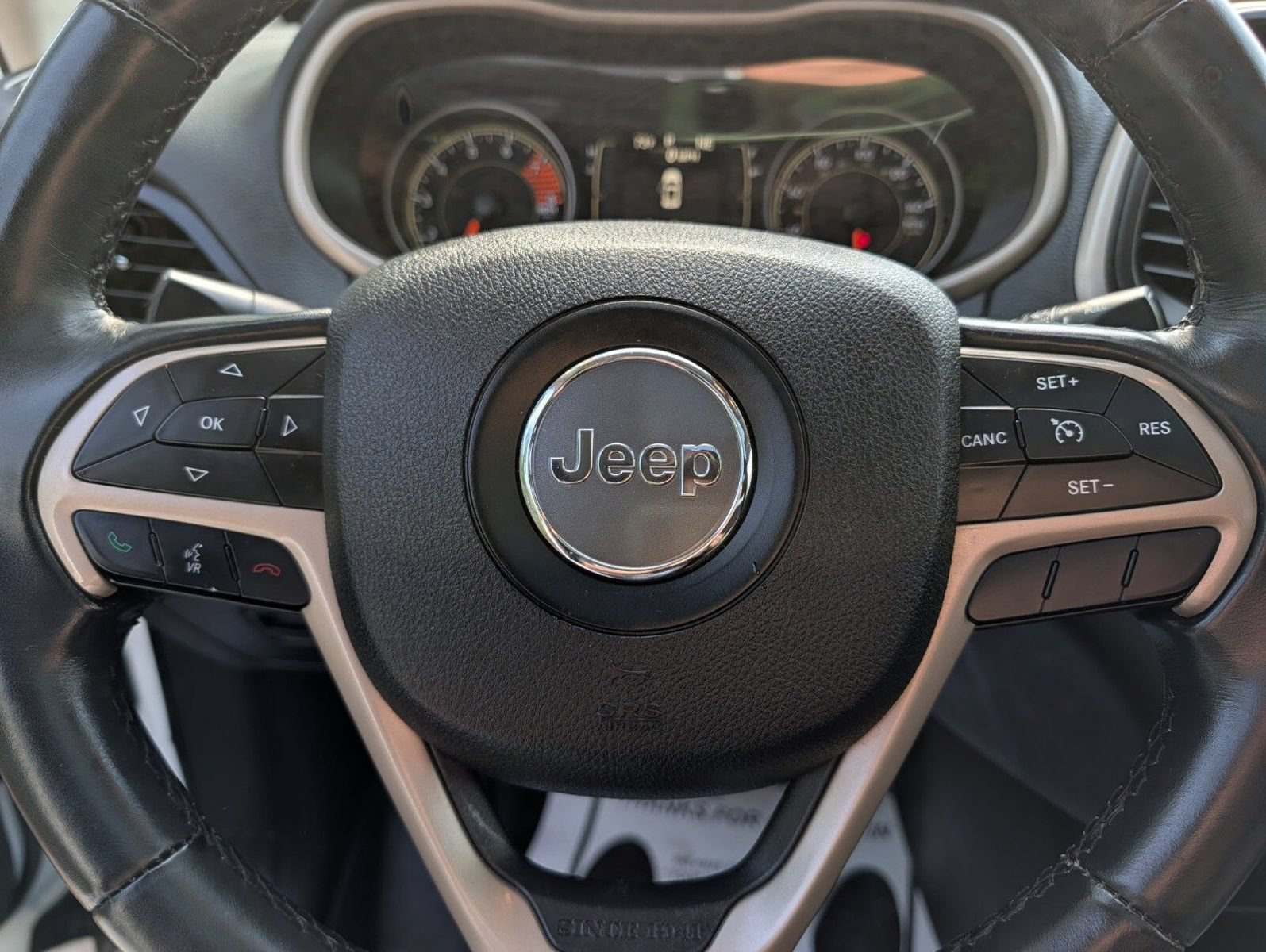 Used 2017 Jeep Cherokee 75th Anniversary AWD/4WD image 29