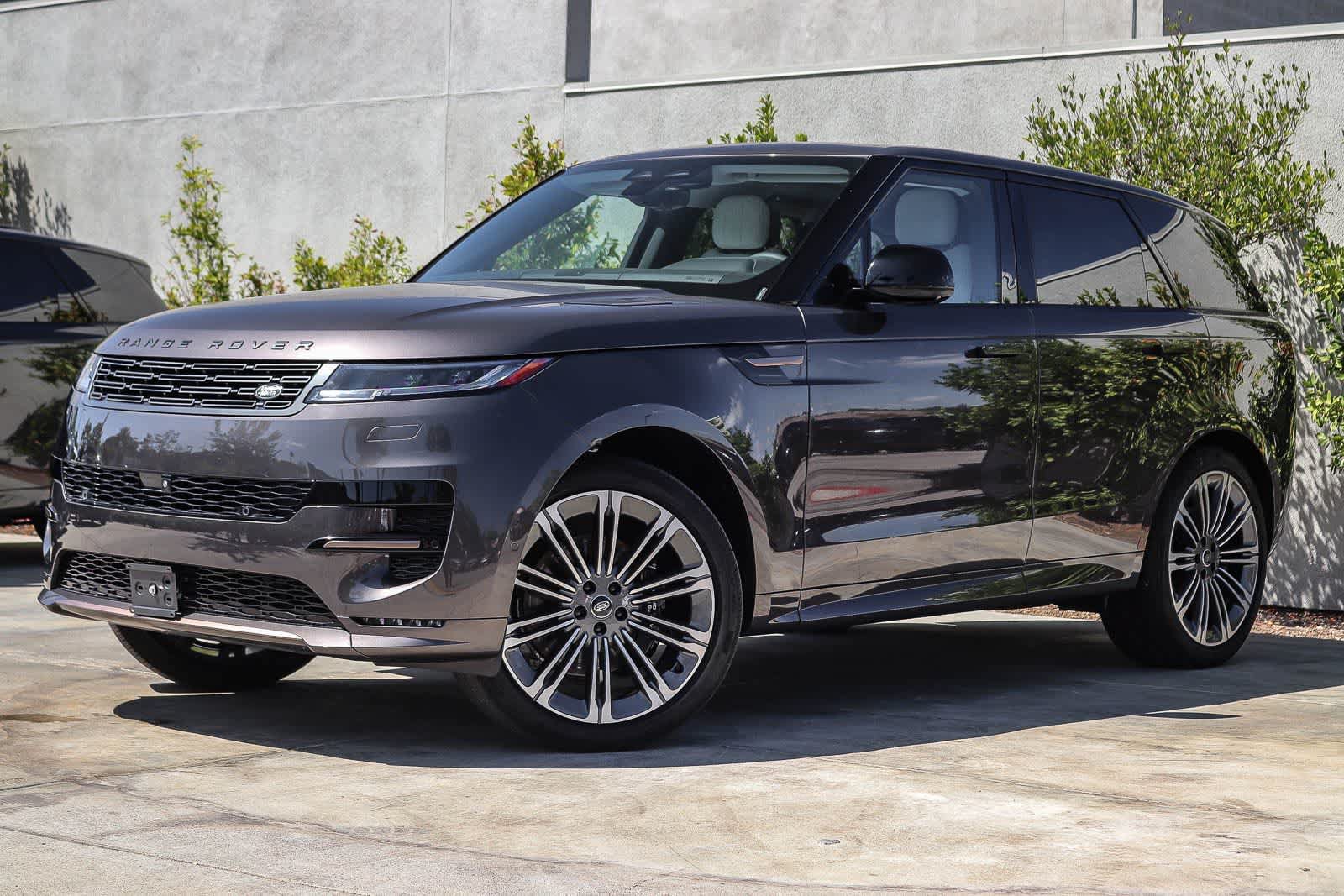 Used 2025 Land Rover Range Rover Sport Dynamic SE AWD/4WD image 1