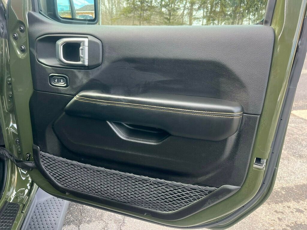 Used 2024 Jeep Wrangler Unlimited Sahara w/ Dual Top Group image 55