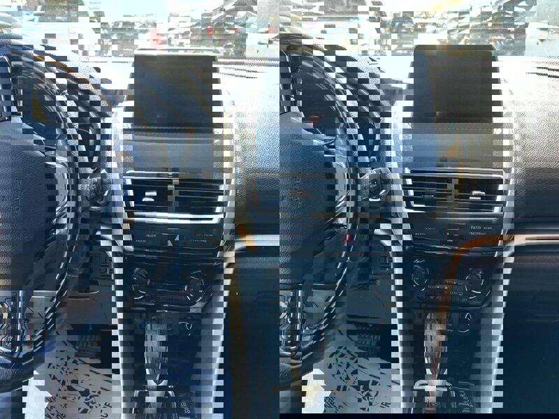 Used 2019 Mitsubishi Eclipse Cross SE image 36