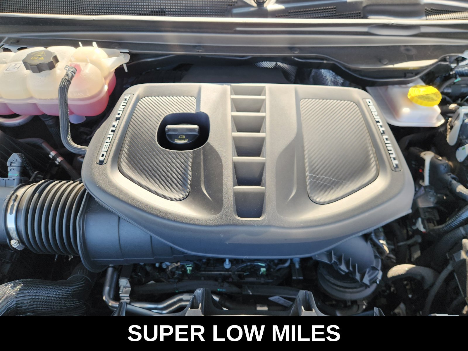 Used 2025 RAM 1500 Limited w/ Body Color Bumper Group AWD/4WD image 38
