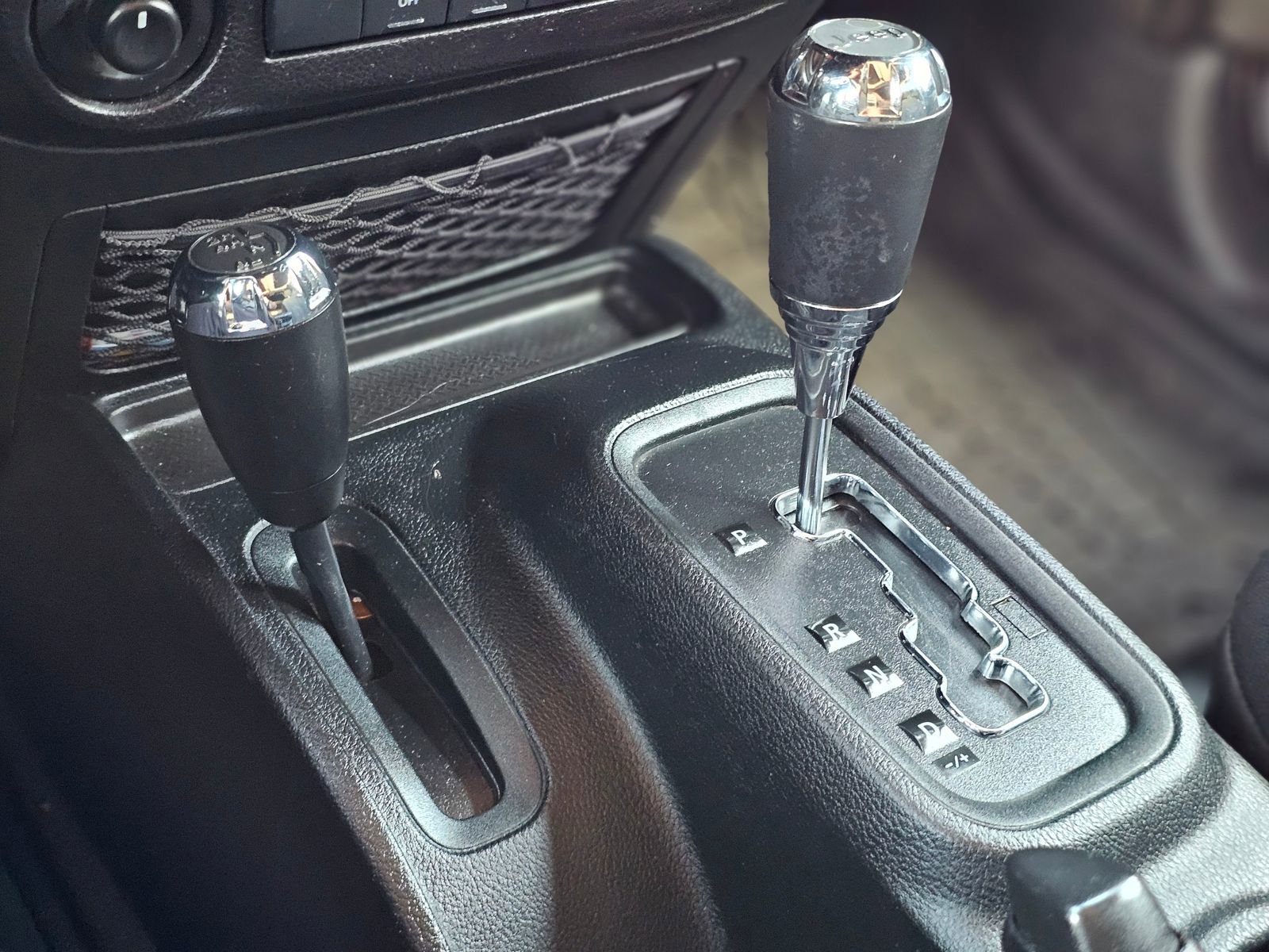 Used 2018 Jeep Wrangler Unlimited Sport S image 16