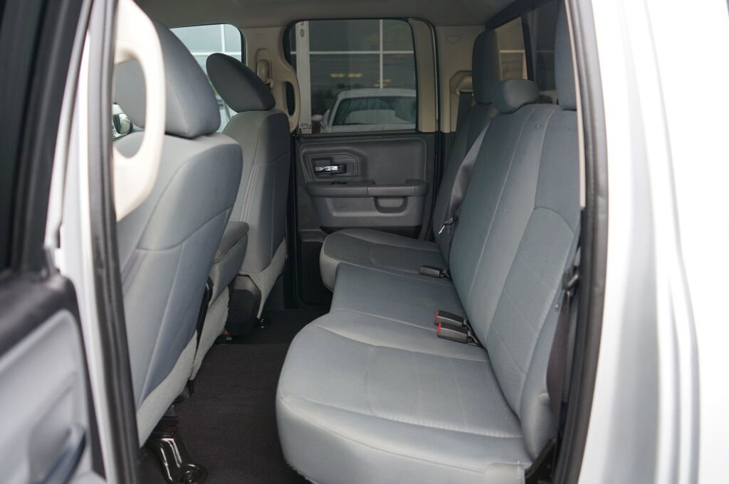 Used 2016 RAM 1500 Classic SLT AWD/4WD image 15