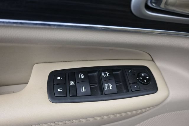Used 2019 Jeep Grand Cherokee Limited w/ Trailer Tow Group IV RWD image 10