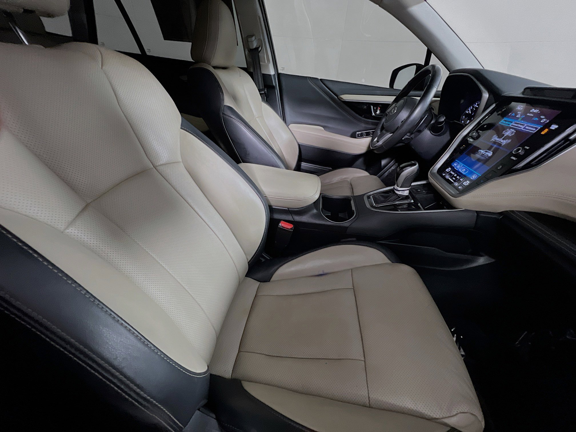 Used 2021 Subaru Outback Limited image 31