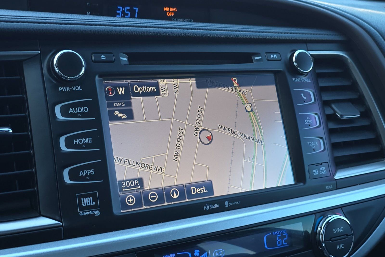 Used 2015 Toyota Highlander Limited w/ Driver Technology Package image 20