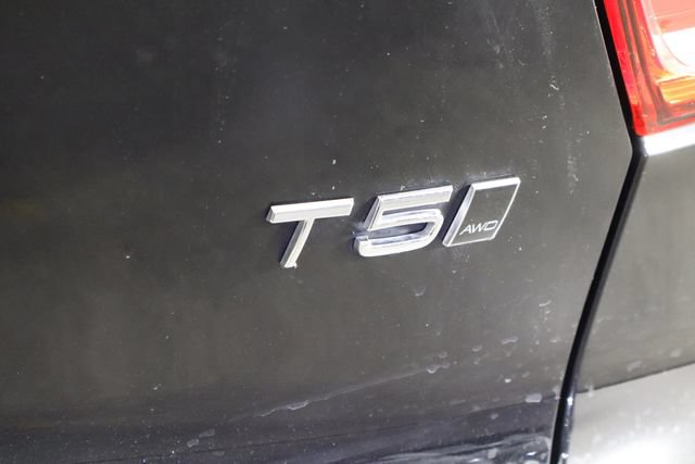 Used 2022 Volvo XC40 T5 Momentum AWD/4WD image 45