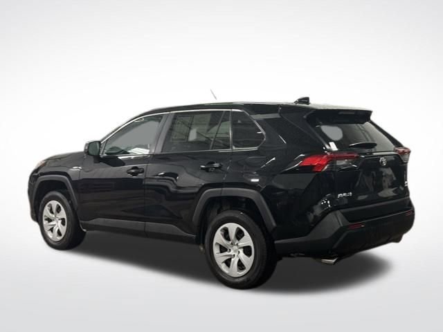 Used 2024 Toyota RAV4 LE image 8