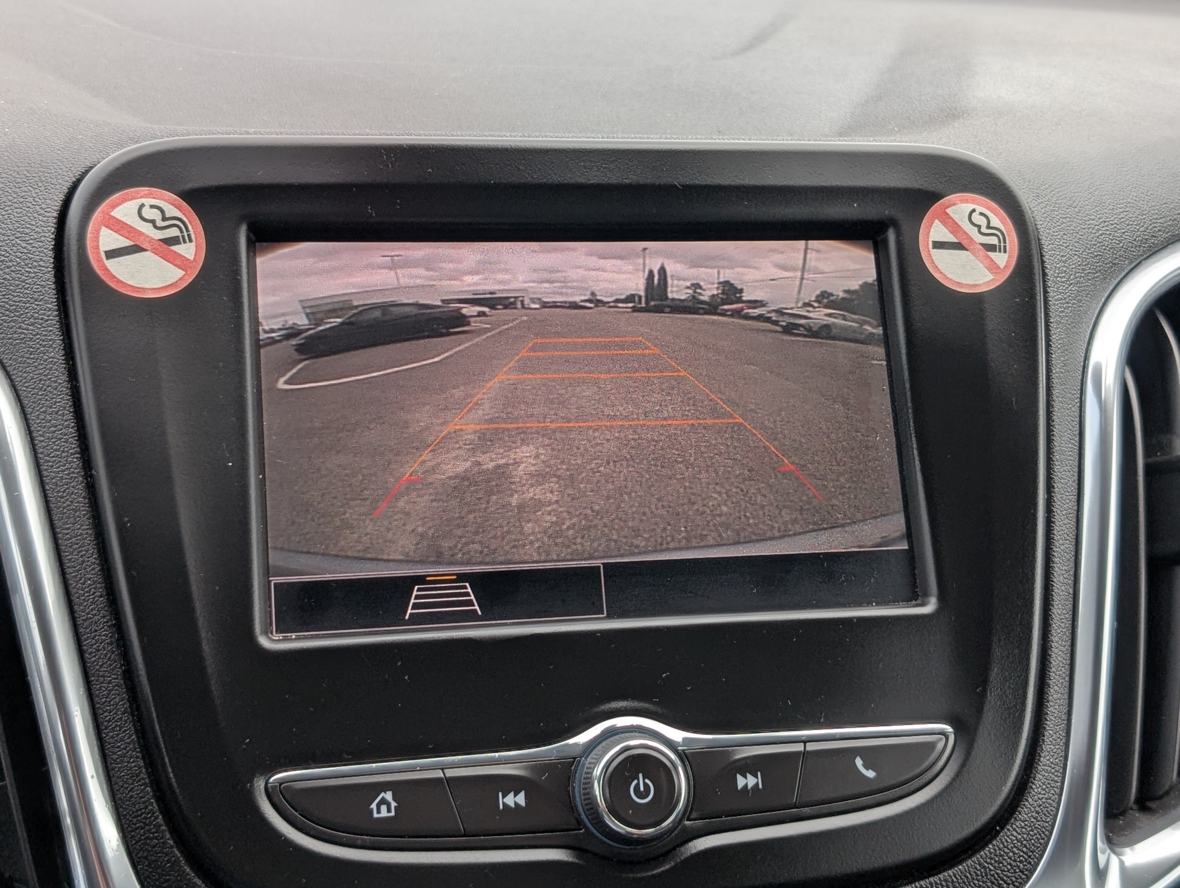 Used 2024 Chevrolet Equinox LT FWD image 18