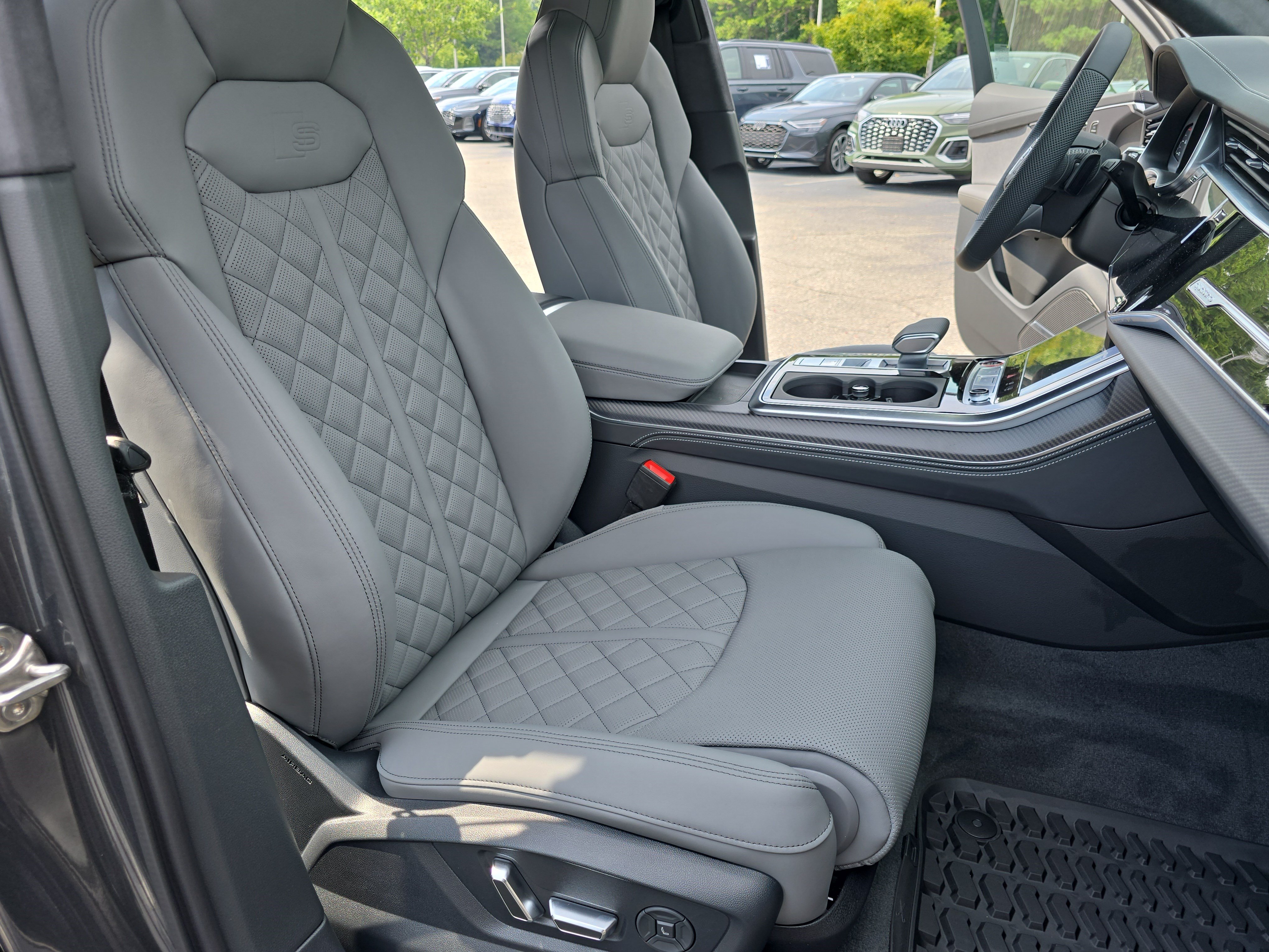 New 2026 Audi SQ7 Prestige AWD/4WD image 10