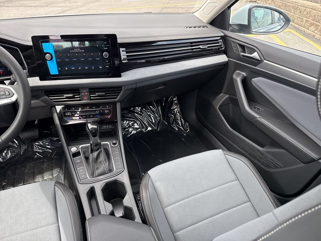 New 2026 Volkswagen Jetta SE FWD image 12