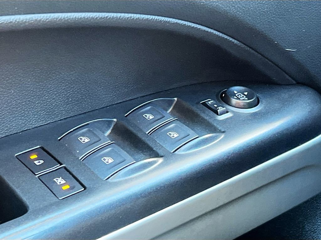 Used 2022 Chevrolet Colorado LT image 17