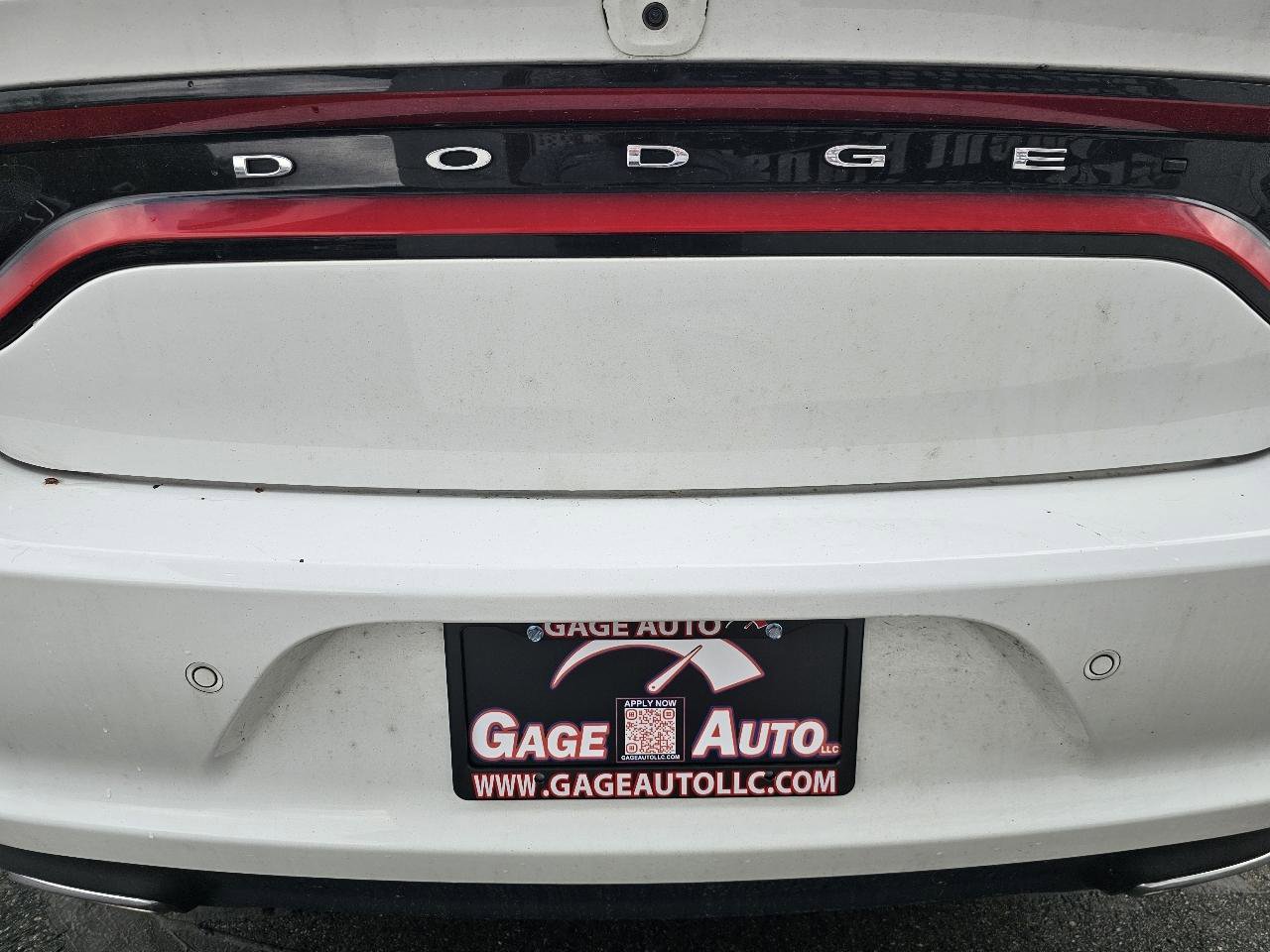 Used 2018 Dodge Charger SXT RWD image 16