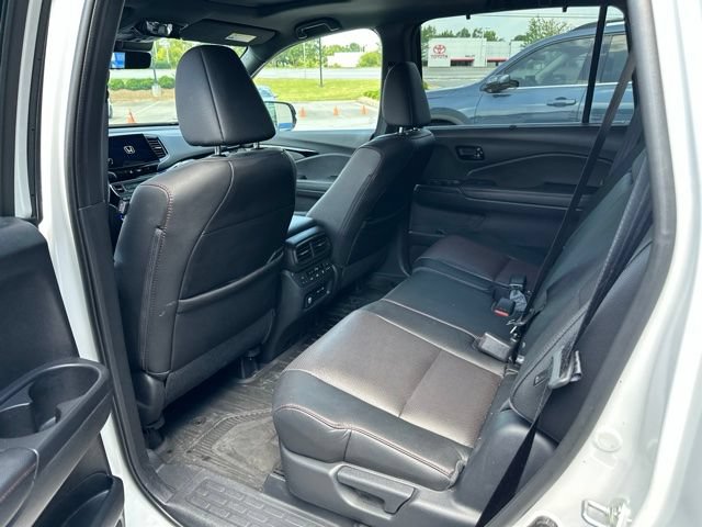 Used 2025 Honda Passport Black Edition image 8