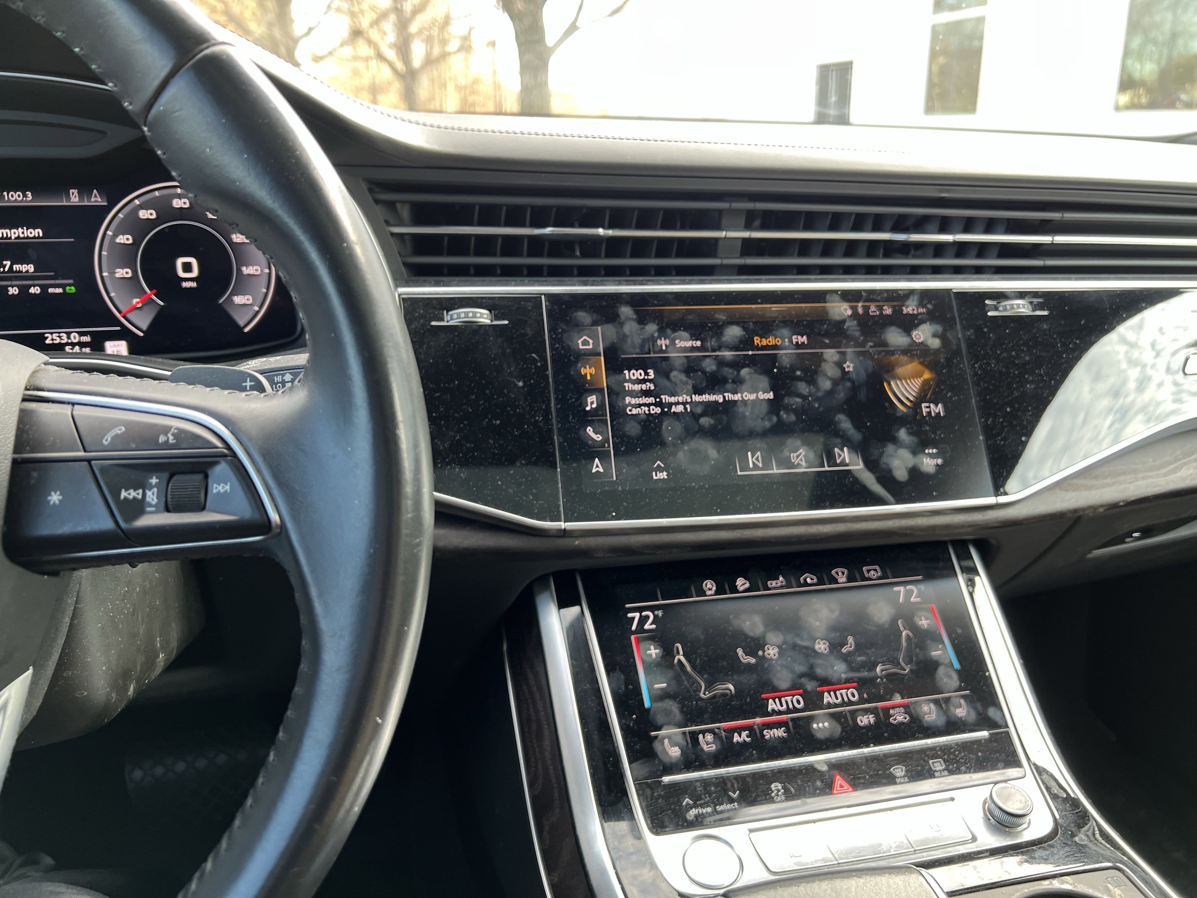 Used 2020 Audi Q8 Prestige w/ Prestige Package image 31