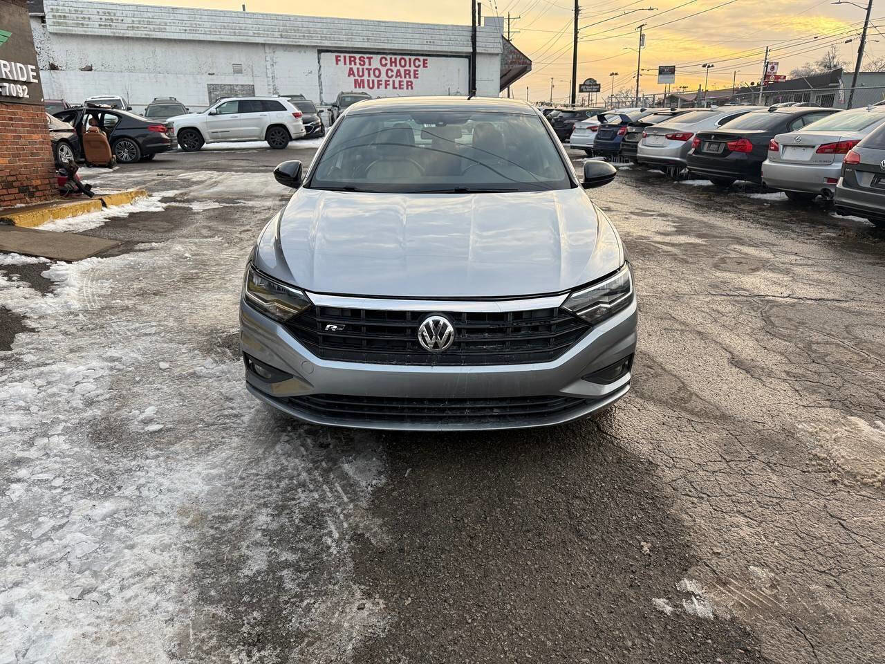 Used 2021 Volkswagen Jetta R-Line w/ R-Line Cold Weather Package image 8