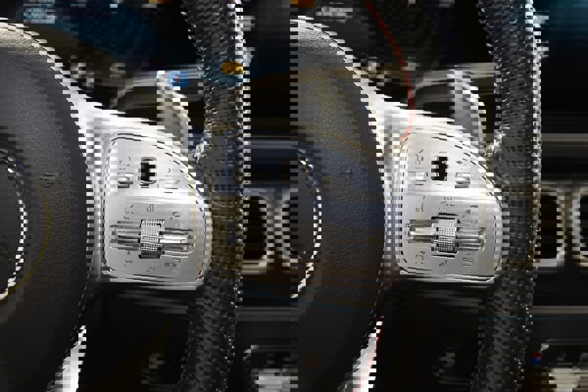 Used 2022 Mercedes-Benz GLE 53 AMG 4MATIC w/ 3rd Row Seat Package image 51