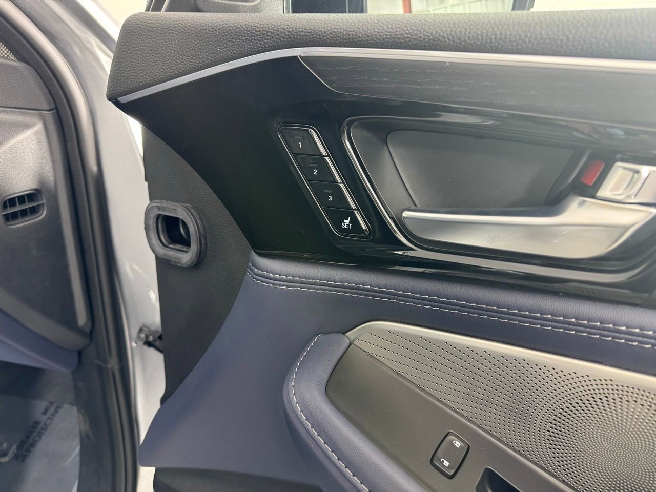 Used 2023 Acura MDX Type S image 34