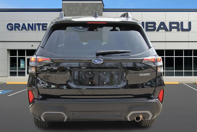 Used 2025 Subaru Forester Limited AWD/4WD image 9
